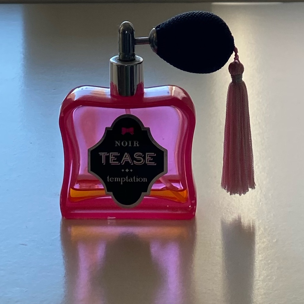 Victoria’s Secret Limited Edition Perfume Atomizer Noir TEASE Temptation